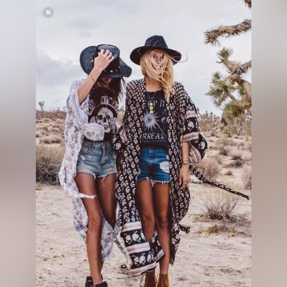 Spell Bohemian Royale Maxi Kimono Belted Charcoal Print One Size EUC - Picture 10 of 10